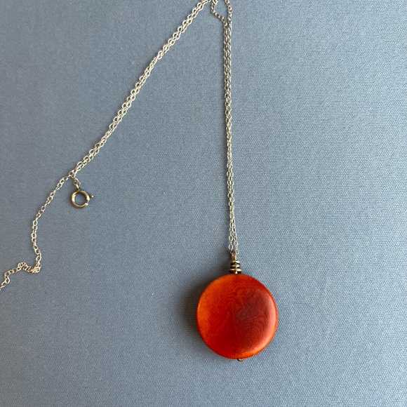Artisanal necklace, orange/red and silver - Picture 3 of 3